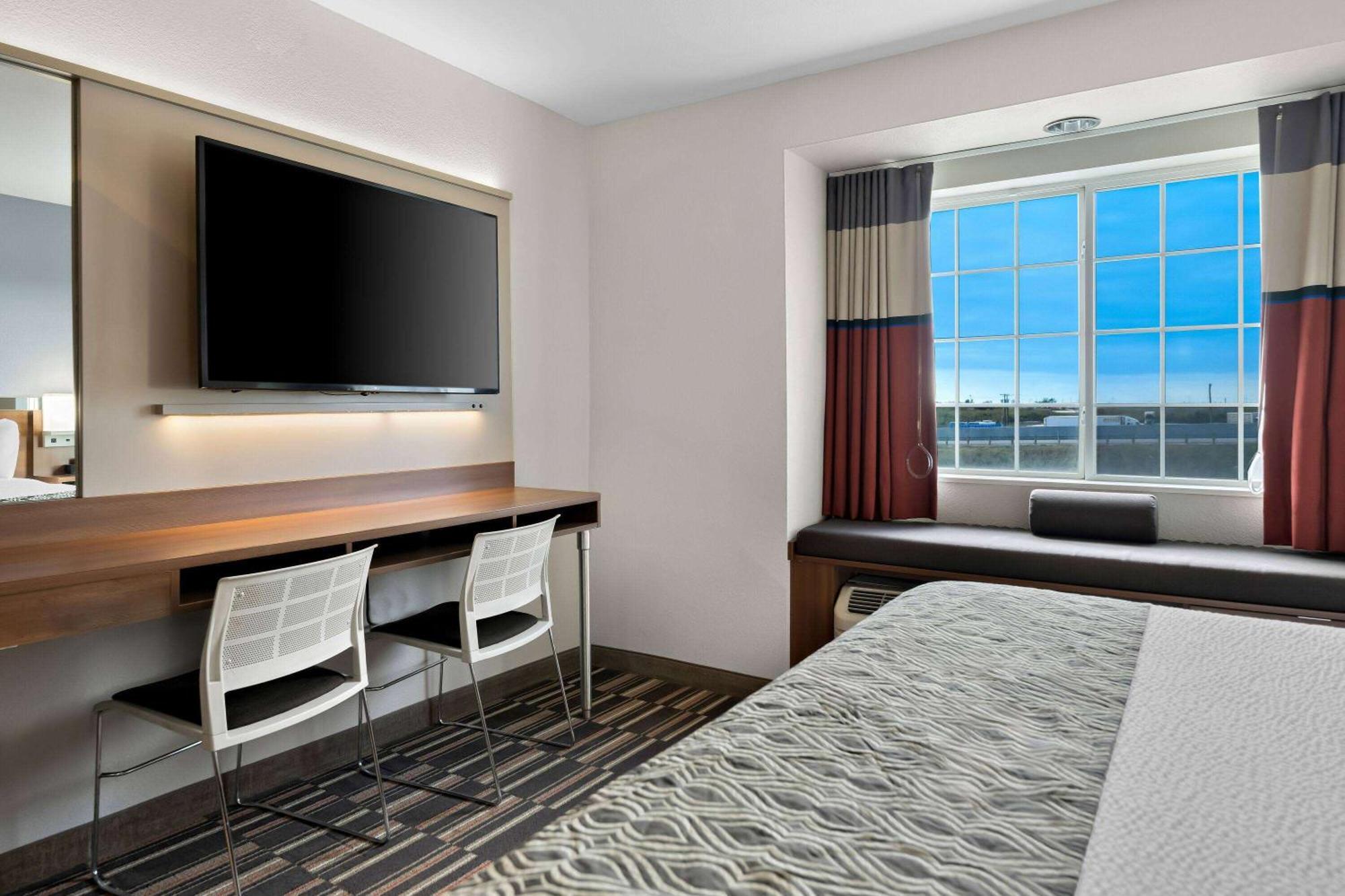 Microtel Inn & Suites By Wyndham Sweetwater Exterior photo