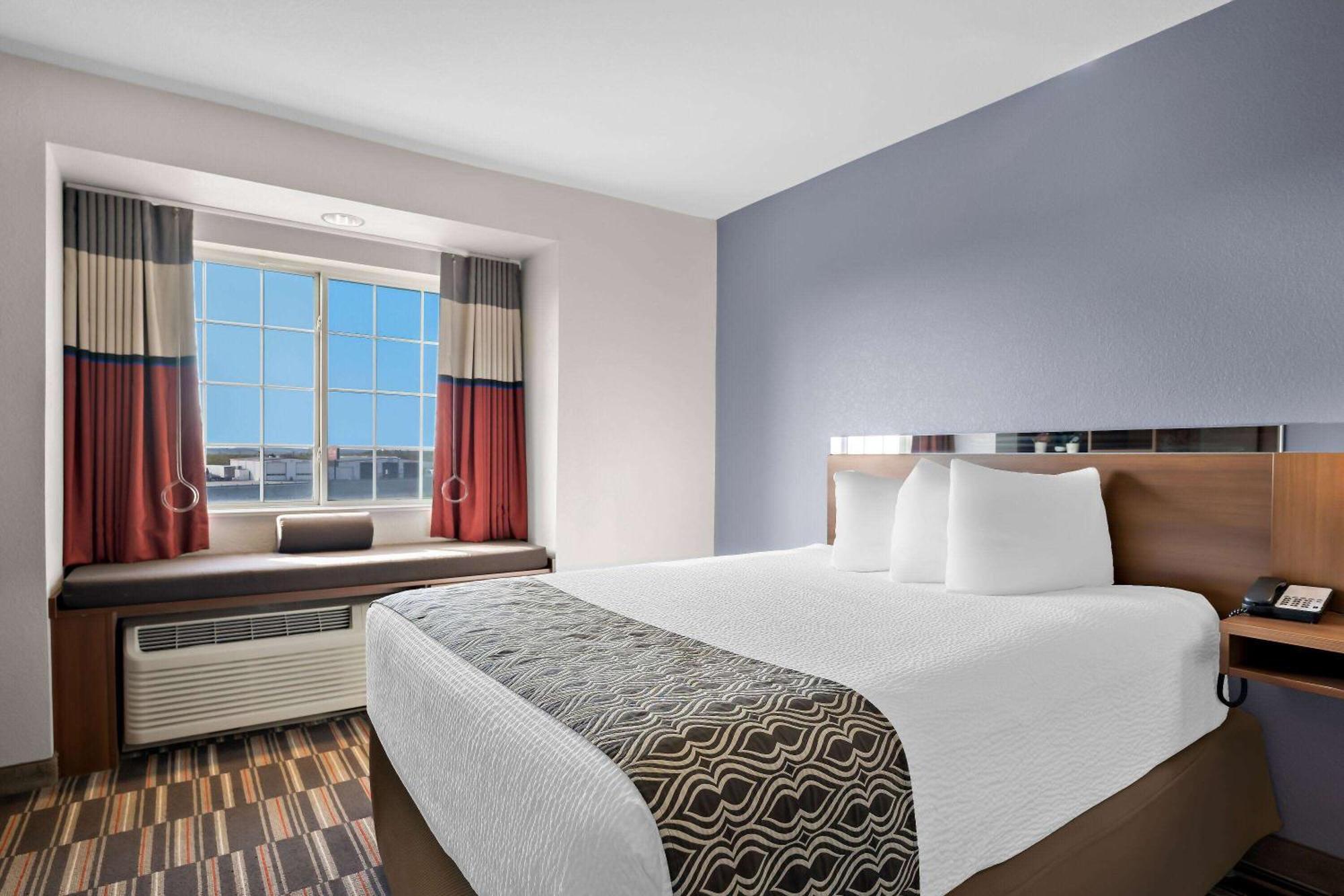 Microtel Inn & Suites By Wyndham Sweetwater Exterior photo